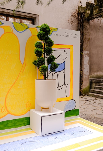 Each planter is made of matt glazed ceramic.