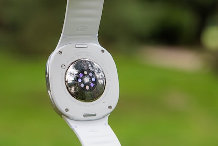 The sensors on the back of the Galaxy Watch 8 record different types of data.