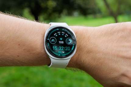 I like the design of the Galaxy Watch 8.