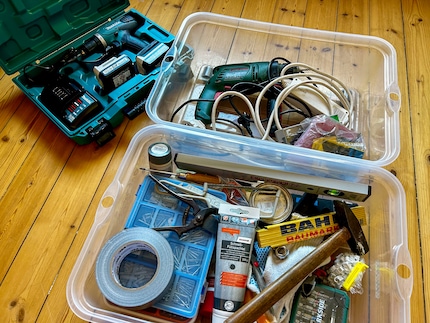 Wait, you DON’T think this is tidy? Ha! You don’t know what it looked like before.