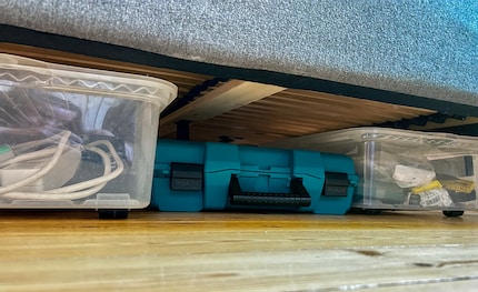 The Makita cosying up to my two toolboxes under the bed.