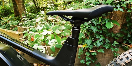 Silhouette de la 6OX Ergowave active 2.2 avec le design étagé de SQlab.