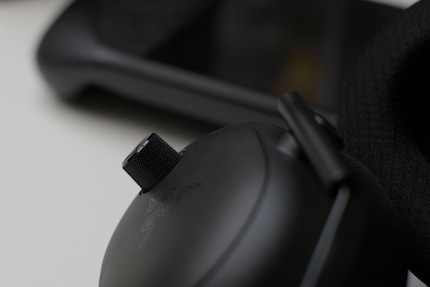 La commande rotative a une surface texturée pour une meilleure prise en main.