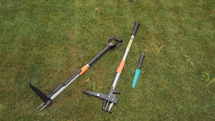 The comparison: weed pullers from Fiskars, Siena Garden and Gardena (left to right).