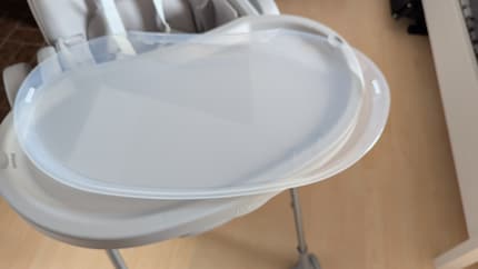 Since something almost always spills when eating, the tray insert can be removed. This makes washing up easier.
