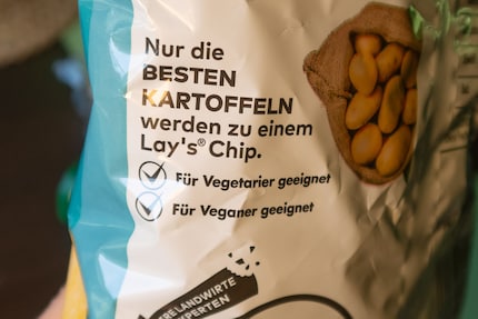 Je remarque souvent que les informations ne figurent qu’au dos de l’emballage, notamment pour les chips. Le label n’est pas présent.