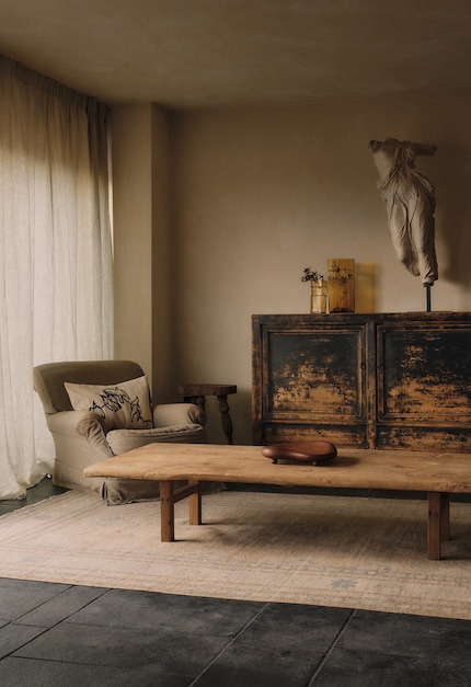Second-hand furniture brings charm and a unique touch to the interior.