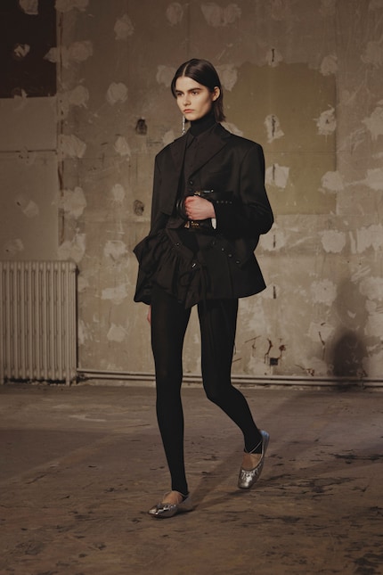 Rokh FW25 : Il existe aussi des collants à bouts ouverts.