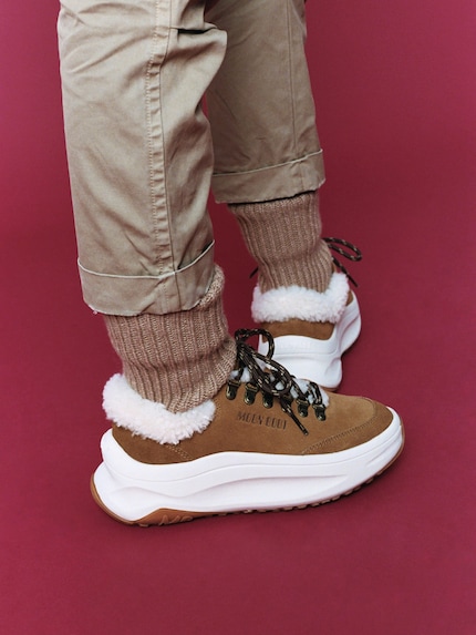 The Moon247 City with shearling lining.