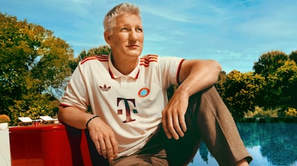 Club legend Bastian Schweinsteiger modelled the FC Bayern retro jersey for the 2024/2025 season.