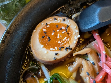 Un délicieux ramen d’un peu plus près grâce au macro.
