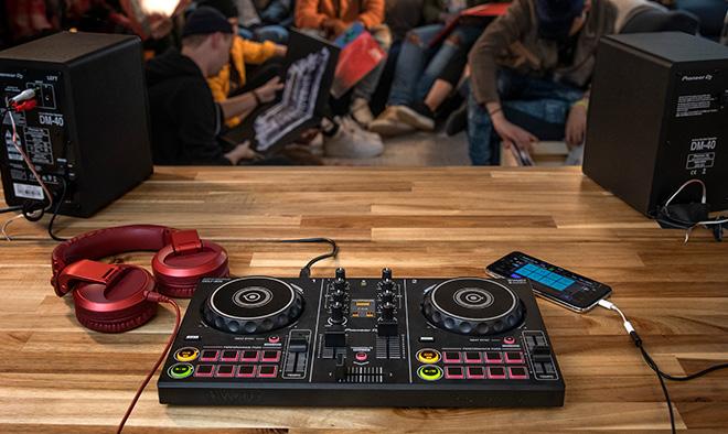 Pioneer DJ DDJ-200 - buy at Galaxus